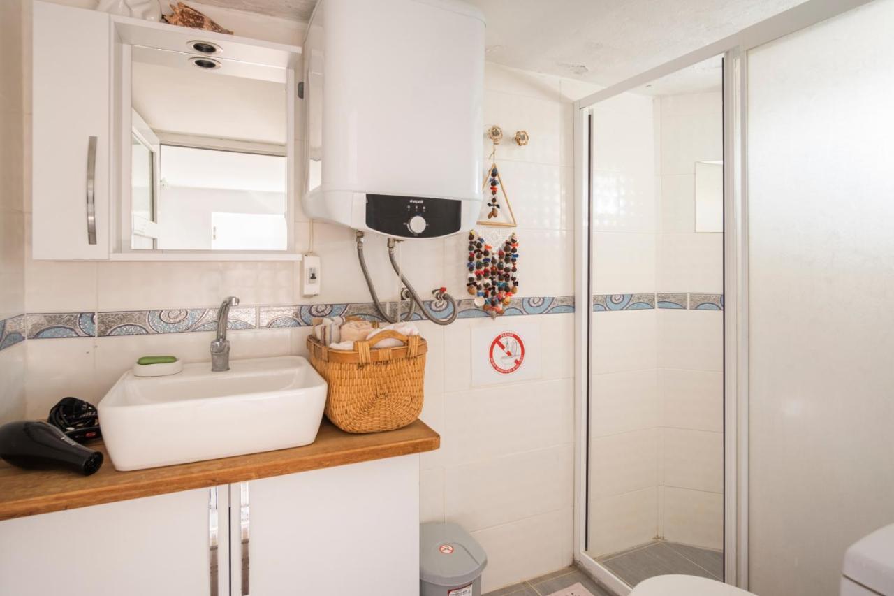 Central, Cozy, 15 Min Walk To The Beach, Fast Wi-Fi, Free Parking, 4Ppl Bodrum Luaran gambar