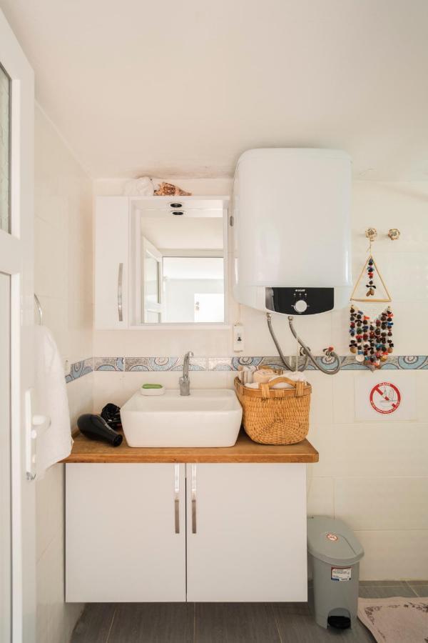 Central, Cozy, 15 Min Walk To The Beach, Fast Wi-Fi, Free Parking, 4Ppl Bodrum Luaran gambar