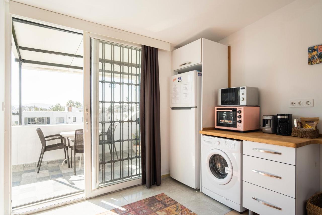 Central, Cozy, 15 Min Walk To The Beach, Fast Wi-Fi, Free Parking, 4Ppl Bodrum Luaran gambar