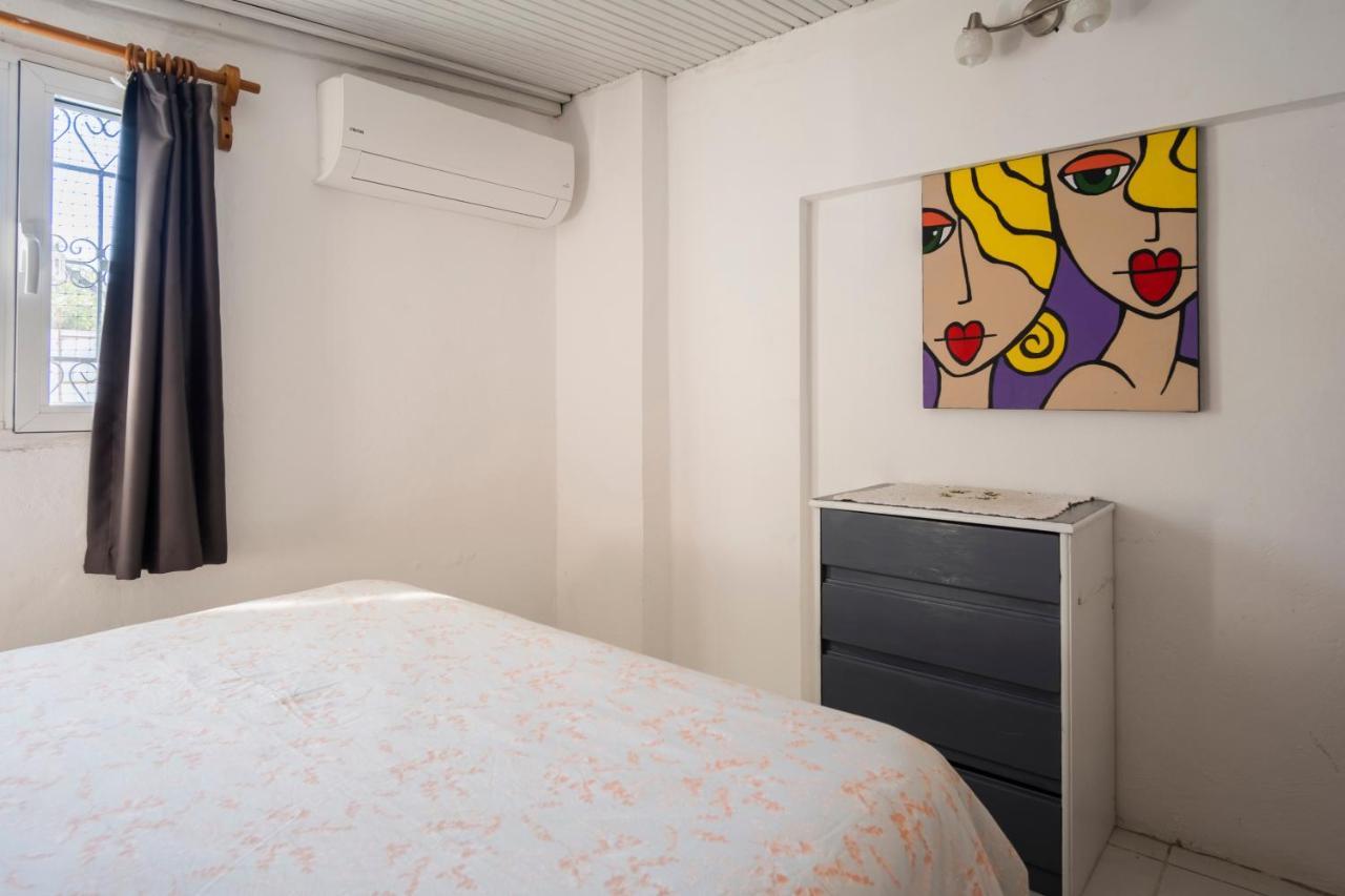 Central, Cozy, 15 Min Walk To The Beach, Fast Wi-Fi, Free Parking, 4Ppl Bodrum Luaran gambar
