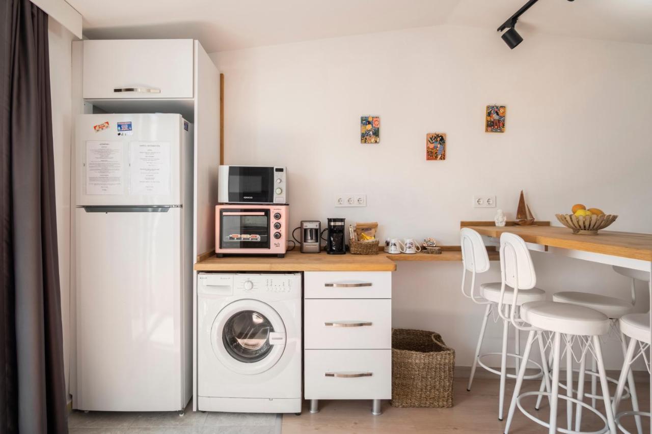 Central, Cozy, 15 Min Walk To The Beach, Fast Wi-Fi, Free Parking, 4Ppl Bodrum Luaran gambar