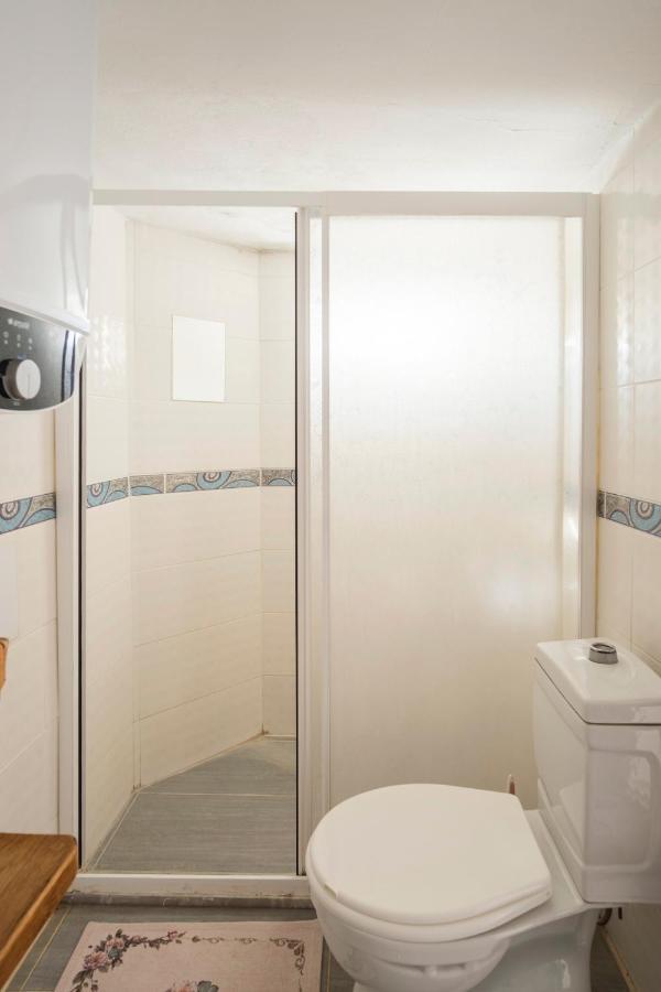 Central, Cozy, 15 Min Walk To The Beach, Fast Wi-Fi, Free Parking, 4Ppl Bodrum Luaran gambar