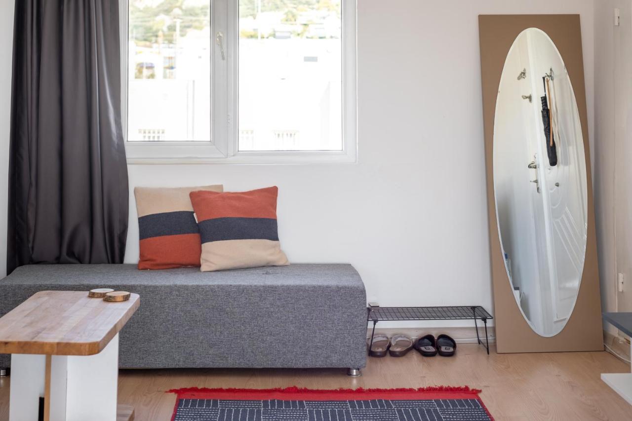 Central, Cozy, 15 Min Walk To The Beach, Fast Wi-Fi, Free Parking, 4Ppl Bodrum Luaran gambar