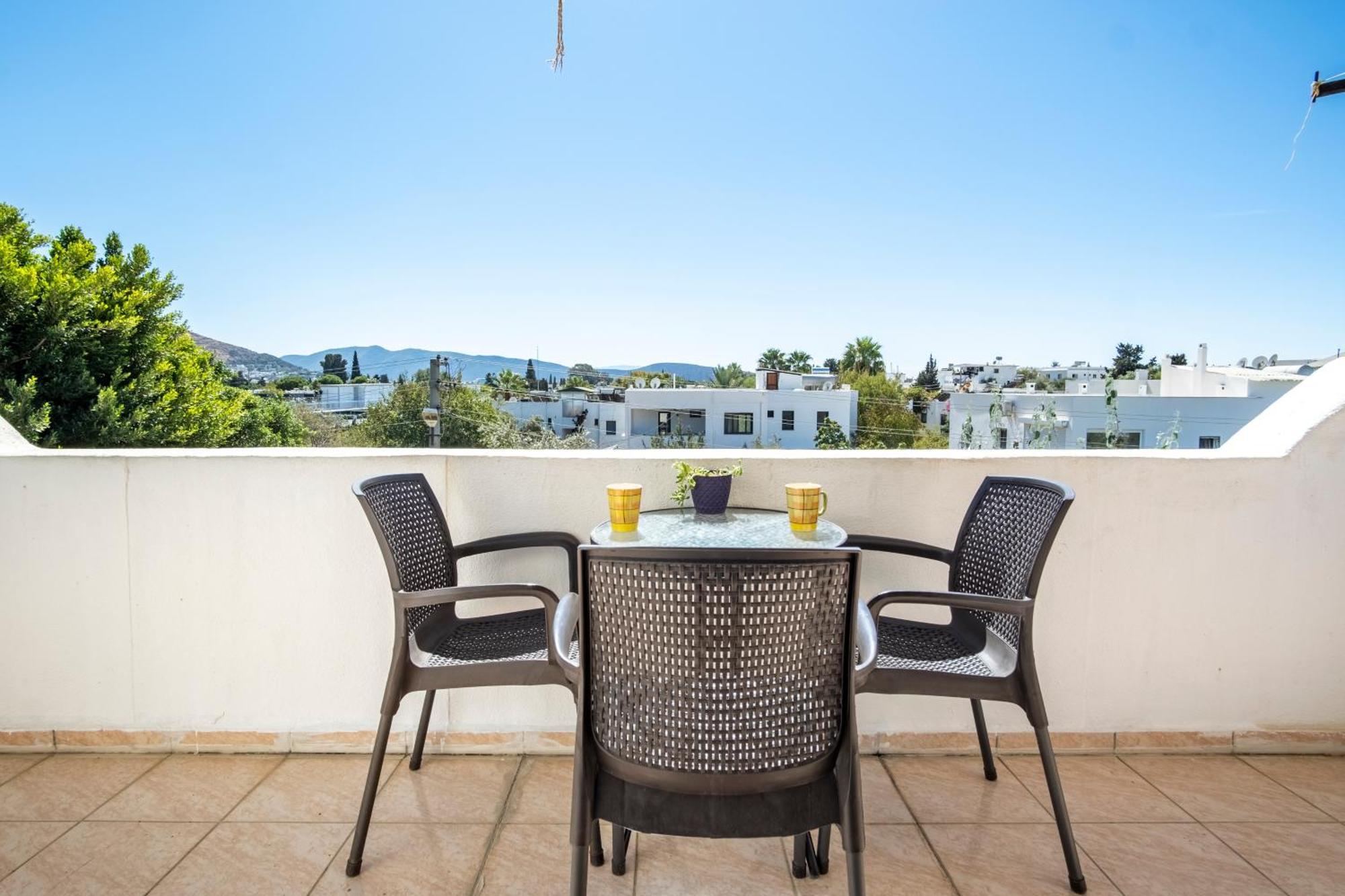 Central, Cozy, 15 Min Walk To The Beach, Fast Wi-Fi, Free Parking, 4Ppl Bodrum Luaran gambar